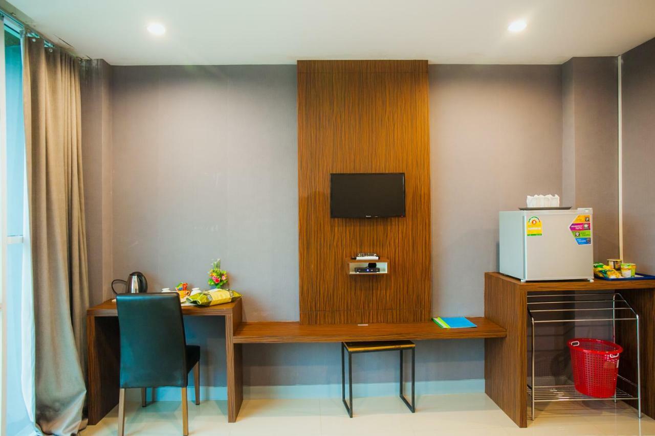 Km Hotel Чиангмай Екстериор снимка