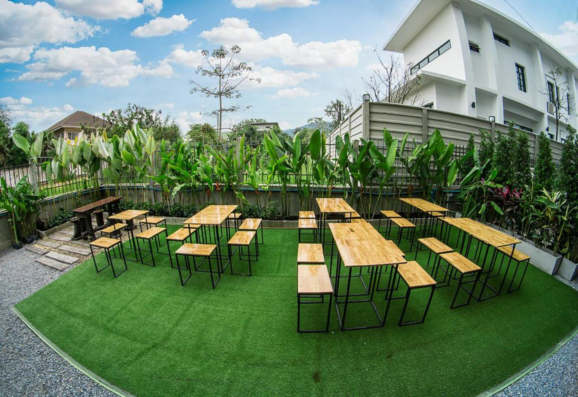 Km Hotel Чиангмай Екстериор снимка