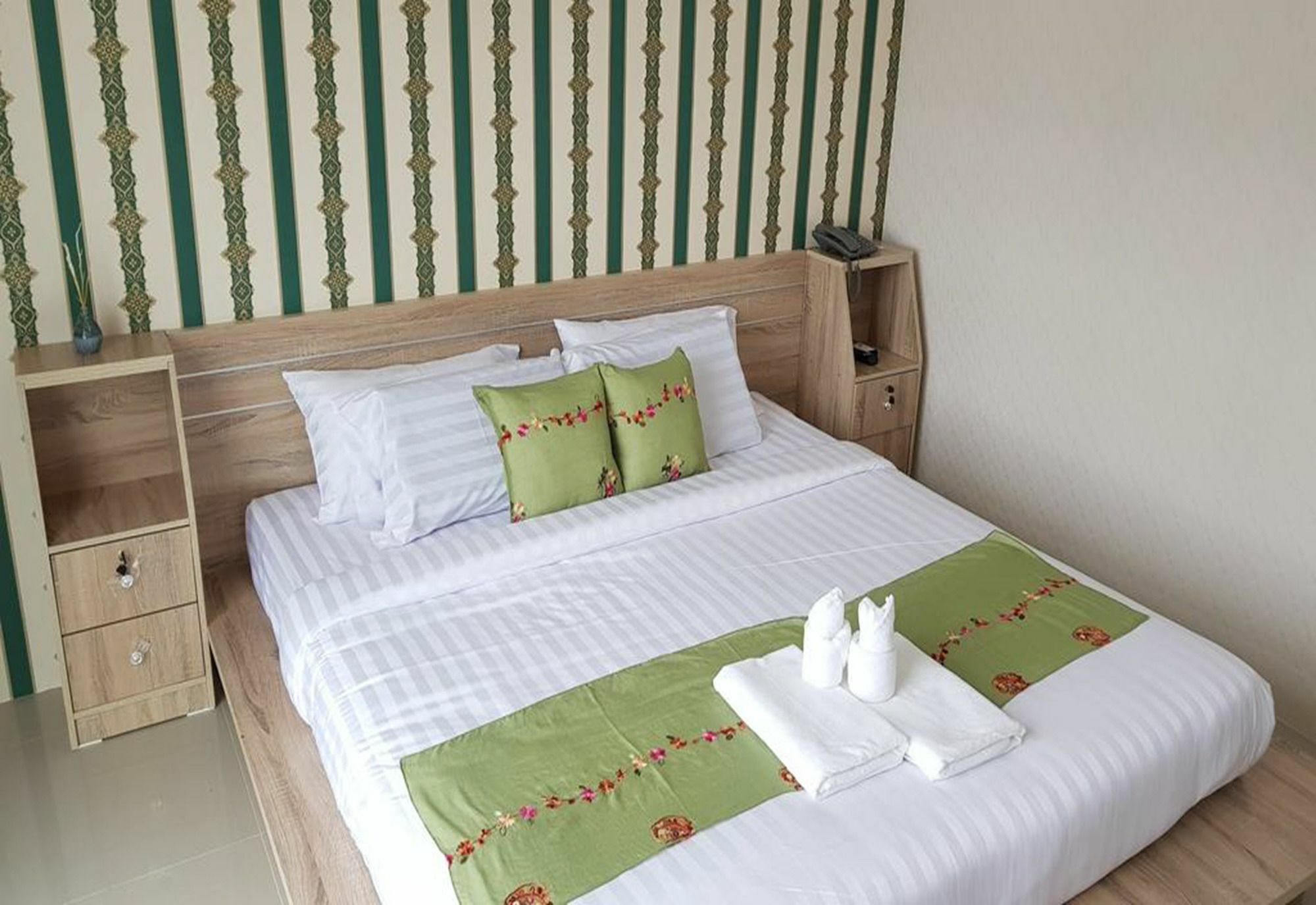 Km Hotel Чиангмай Екстериор снимка