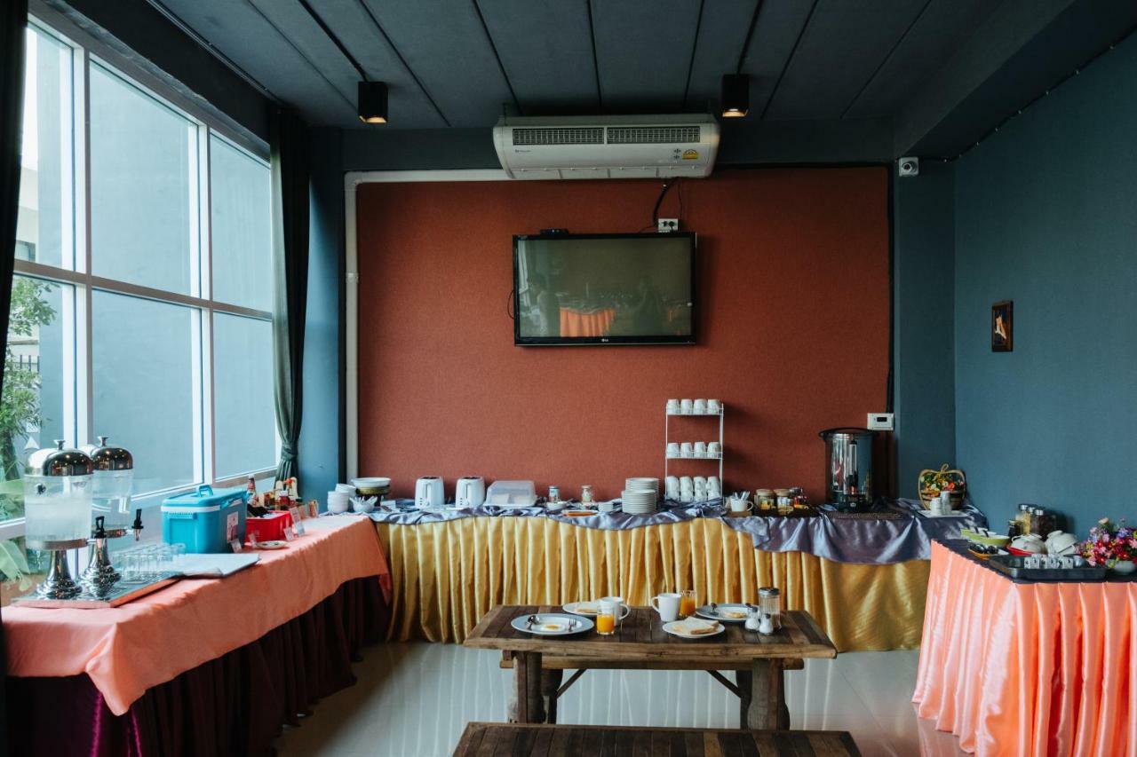 Km Hotel Чиангмай Екстериор снимка